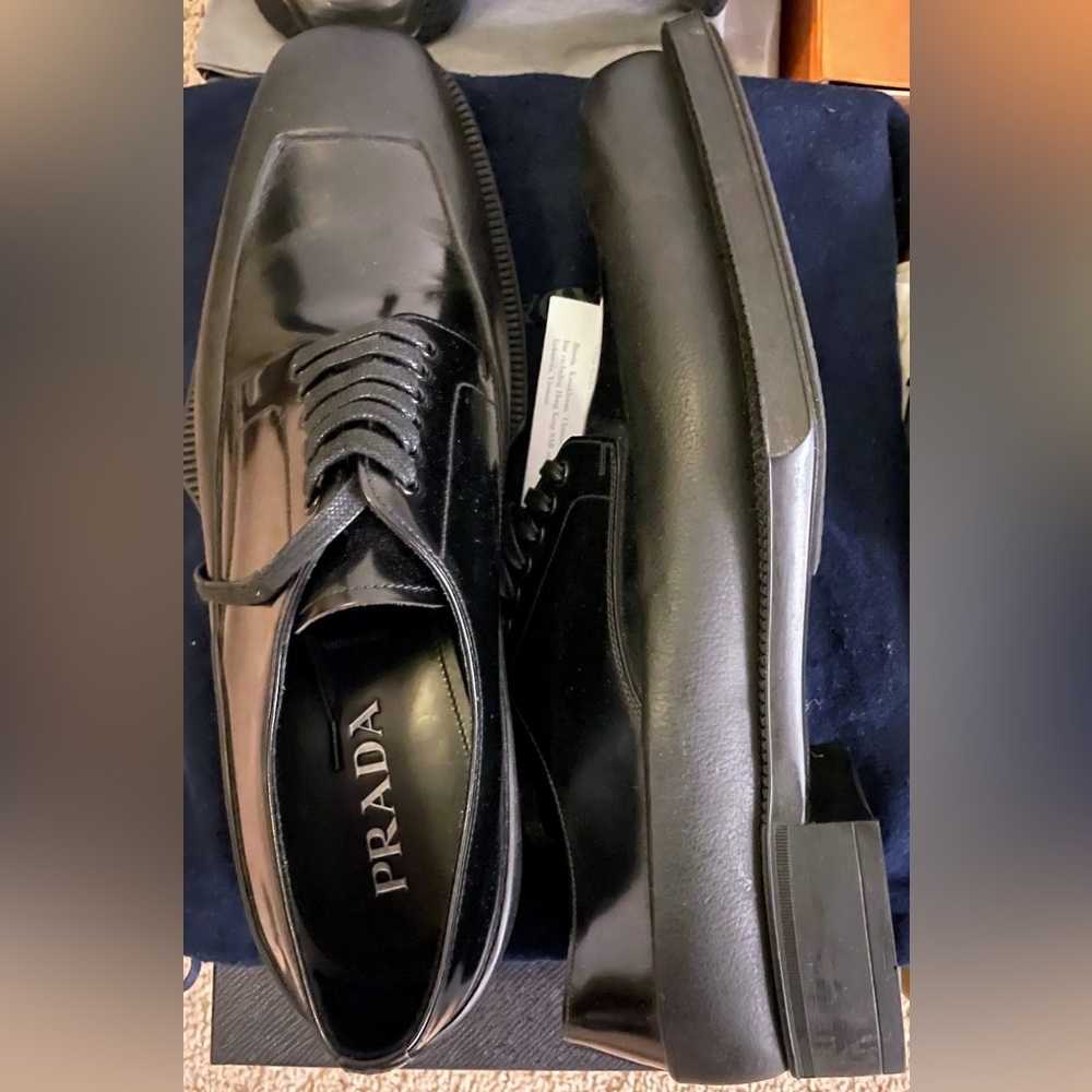 CLASSIC- Prada Black Oxford Shoes Sleek Formal Design - Picture 5 of 6